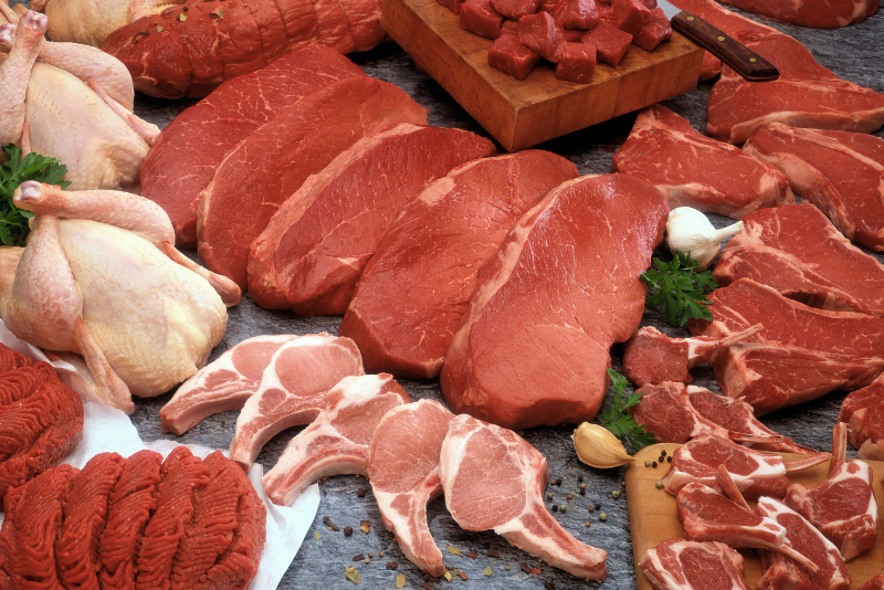How It Works 2 Variety of fresh meats displayed - King Chops